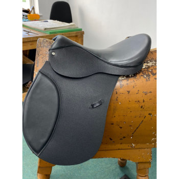 Bespoke Saddle 